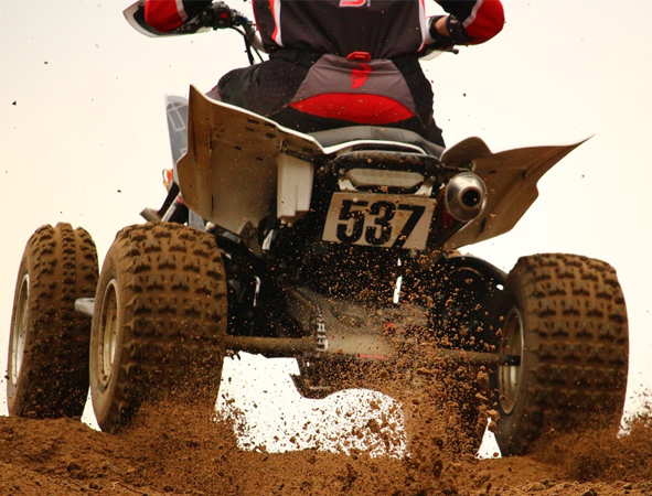 กิจกรรมการขับขี่รถเอทีวี (ที่สนามมวกเหล็ก ATV และสนามสระบุรี ล่องแก่ง ATV)